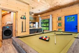Rooftop Hot tub Pickleball Pool table - Image 4
