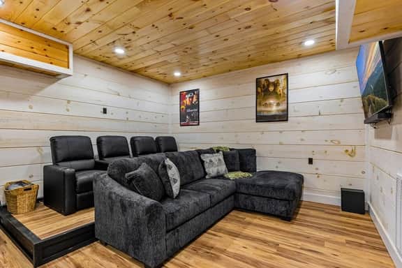 Nice Views, Theater, Gameroom, Arcade, Hot Tub - Image 4