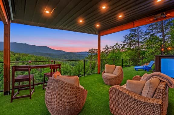 Rooftop Heated Pool - Fire Pit - Pool table - LUX - Image 3